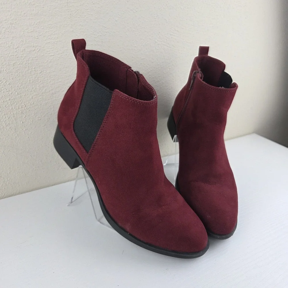 So Kohls Memory Foam Burgundy Zipper Stretch Slip On‎ Ankle Boot 7 1/2 Med